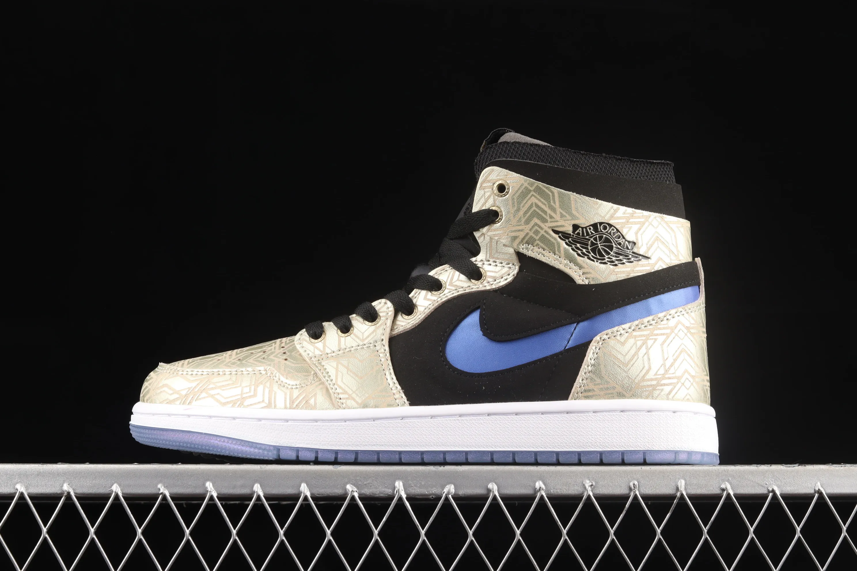 All categories Air Jordan Jordan series basketball shoes Air Jordan 1 High Air Jordan 1 Zoom CMFT AJ1 Joe 1 black gold blue hook basketball shoes DQ0659-700